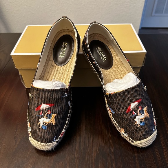 MICHAEL KORS JET SET SHOES 👟 HTF! - Picture 1 of 8